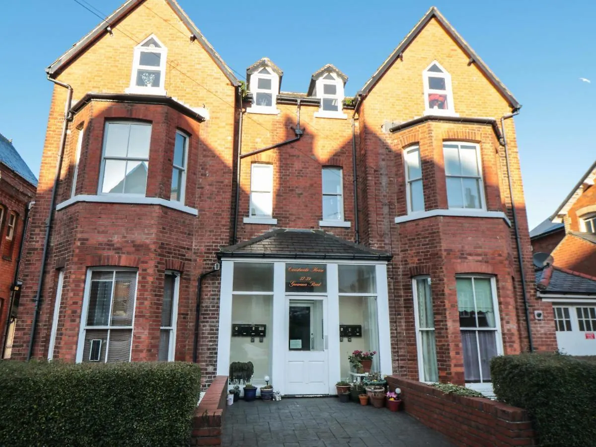 Επικοινωνία με το Carisbrooke House, Apartment 6